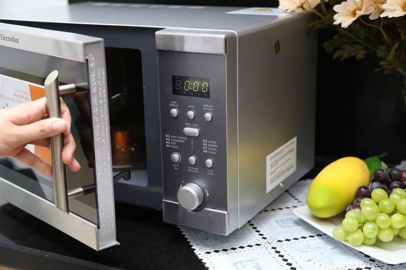 Sửa lò vi sóng Electrolux